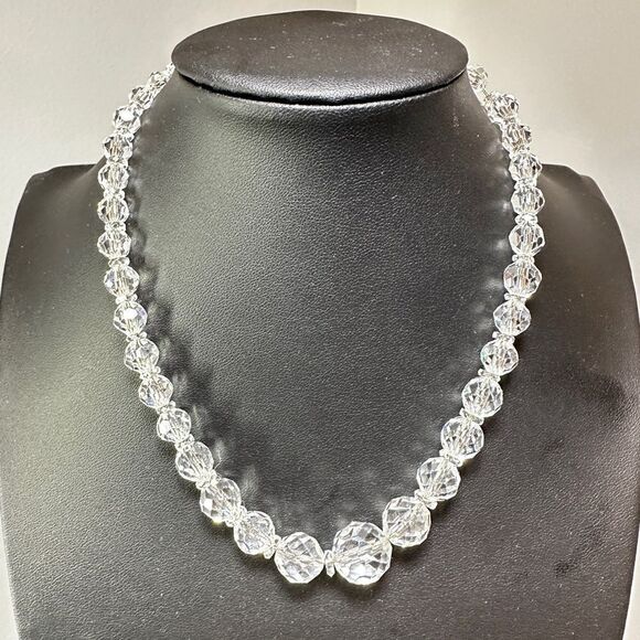 15" Vintage graduated rock crystal all strung on a sterling silver chain! - Picture 13 of 16